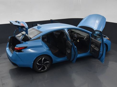 Certified 2025 Nissan Versa SR w/ Trunk Package image 44