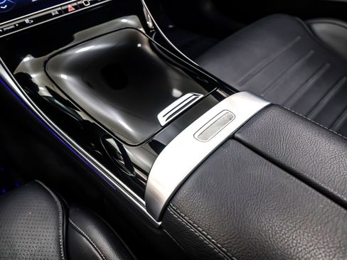 Used 2022 Mercedes-Benz C 300 Sedan image 7