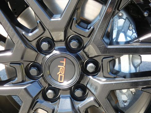 Used 2025 Toyota Tundra Limited image 24