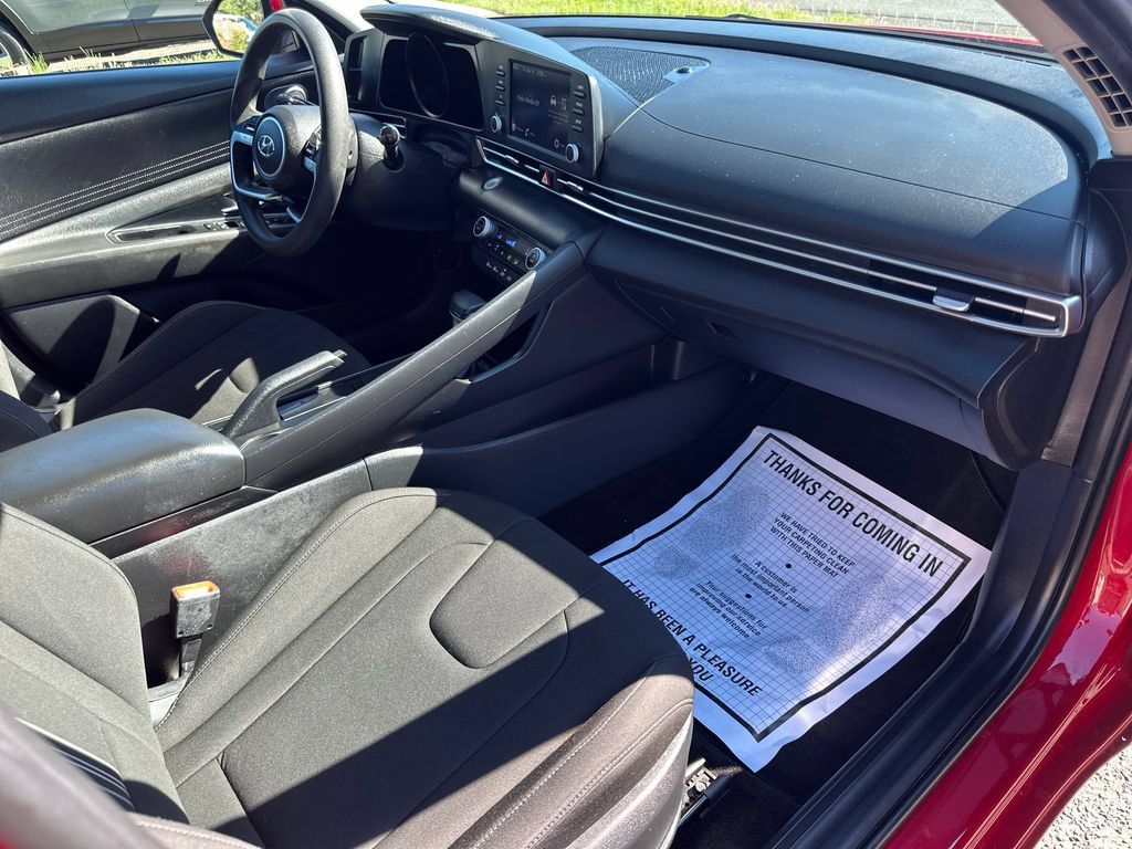 Used 2022 Hyundai Elantra SEL FWD image 20