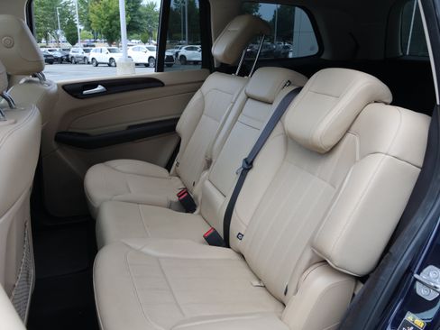 Used 2018 Mercedes-Benz GLS 450 4MATIC image 35