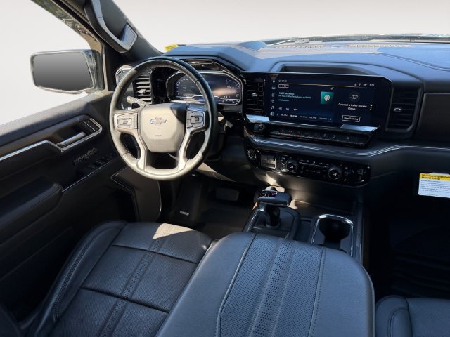 Used 2024 Chevrolet Silverado 1500 High Country w/ Midnight Edition AWD/4WD image 14