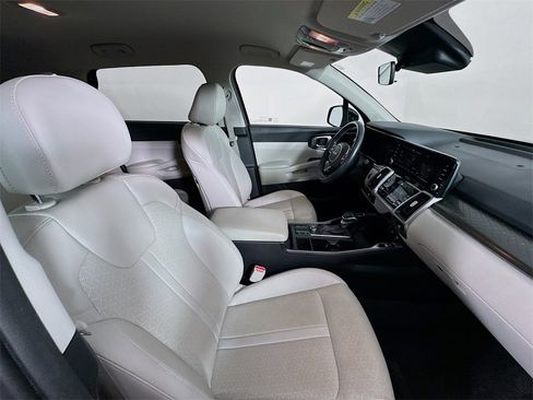 Used 2022 Kia Sorento S image 29