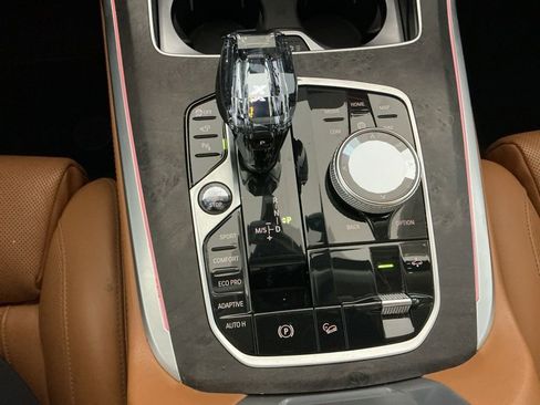 Certified 2022 BMW X7 xDrive40i w/ Executive Package image 14