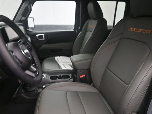 New 2026 Jeep Gladiator Mojave image 19