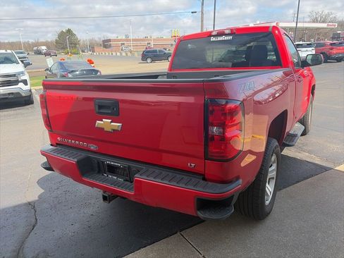Used 2018 Chevrolet Silverado 1500 LT w/ LT Convenience Package AWD/4WD image 6