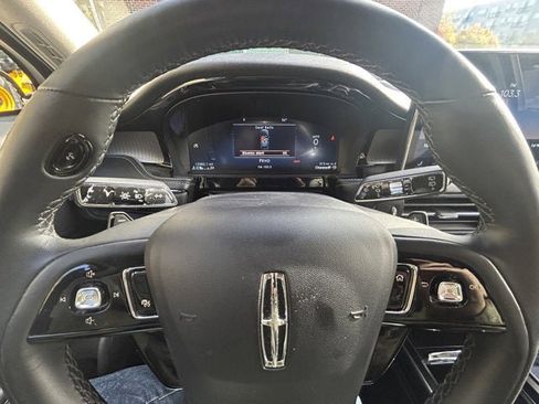 Used 2023 Lincoln Corsair Reserve w/ Equipment Group 201A image 14