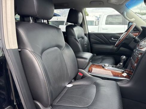 Used 2017 INFINITI QX80 Limited AWD/4WD image 10