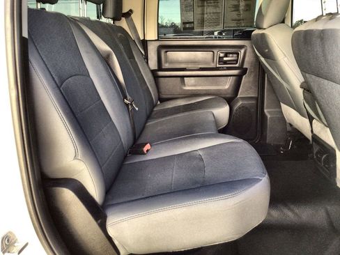 Used 2018 RAM 2500 Tradesman w/ Chrome Appearance Group image 28