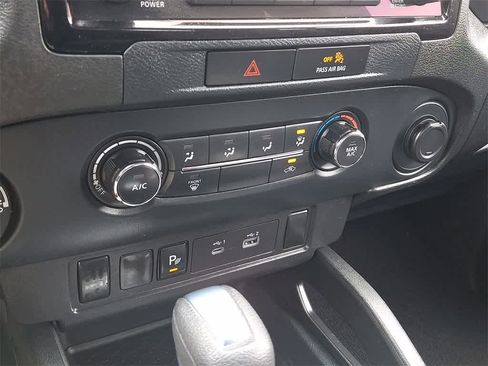 Used 2022 Nissan Frontier S w/ Graphics Package image 19