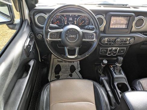 Used 2018 Jeep Wrangler Unlimited Sahara w/ Cold Weather Group image 28