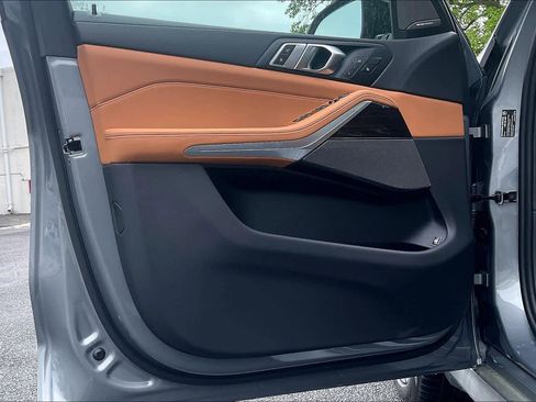 New 2026 BMW X5 xDrive50e w/ M Sport Package AWD/4WD image 10