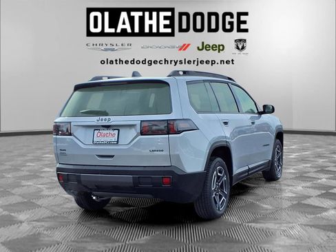 New 2026 Jeep Cherokee Laredo image 24
