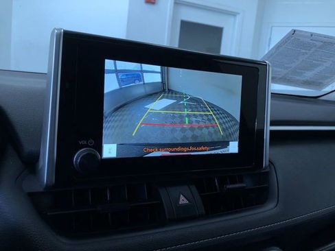 Certified 2025 Toyota RAV4 XLE w/ Convenience Package image 27