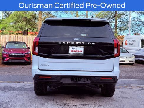 Used 2025 Ford Expedition Active AWD/4WD image 7