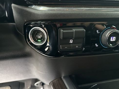 Used 2024 Chevrolet Silverado 3500 LT w/ Convenience Package image 29