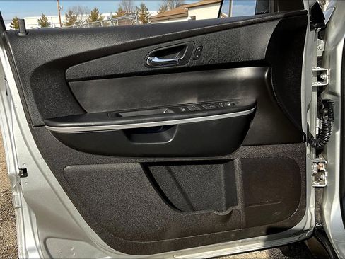 Used 2012 GMC Acadia SL w/ Preferred Package FWD image 25