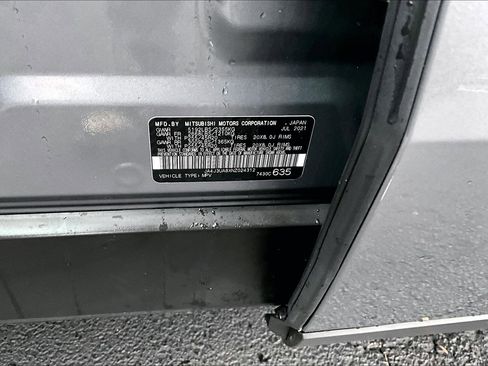 Used 2022 Mitsubishi Outlander SE image 4