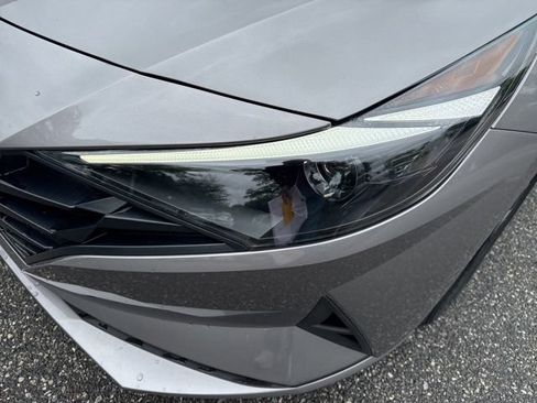 Used 2023 Hyundai Elantra SEL FWD image 27