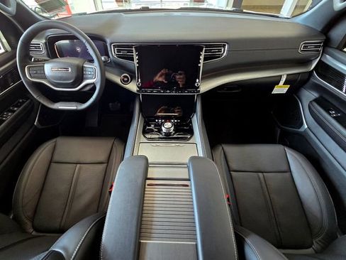 New 2026 Jeep Grand Wagoneer Limited image 9