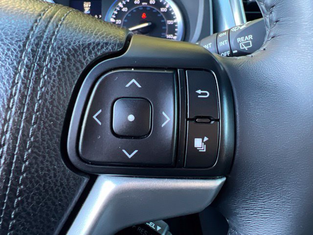 Used 2016 Toyota Highlander Limited AWD/4WD image 28