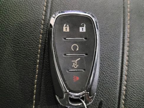 Used 2020 Chevrolet Traverse LT w/ LPO, Floor Liner Package AWD/4WD image 32
