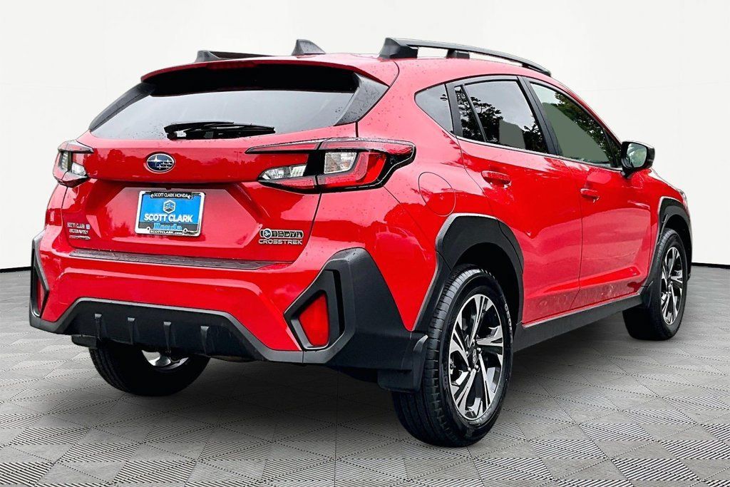 Used 2025 Subaru Crosstrek 2.5i Premium AWD/4WD image 6