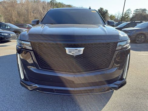 Certified 2023 Cadillac Escalade ESV Sport Platinum w/ LPO, ONYX Package image 2