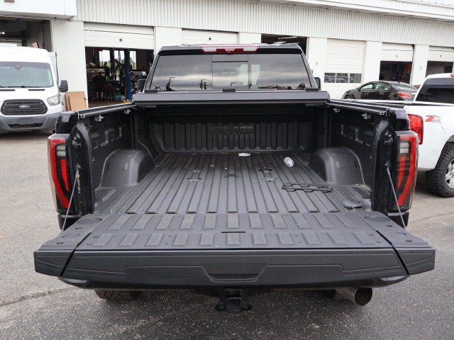 Used 2026 GMC Sierra 2500 AT4X w/ LPO, Black Badging Package AWD/4WD image 8