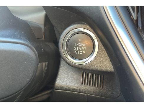 Used 2024 Subaru Impreza 2.0i Sport image 32