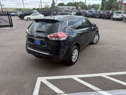 Used 2016 Nissan Rogue S FWD image 11