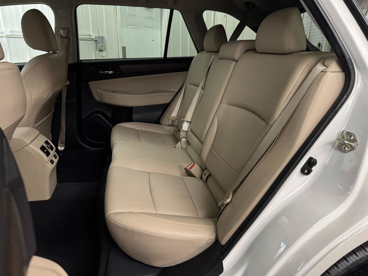 Used 2017 Subaru Outback 2.5i Limited AWD/4WD image 9