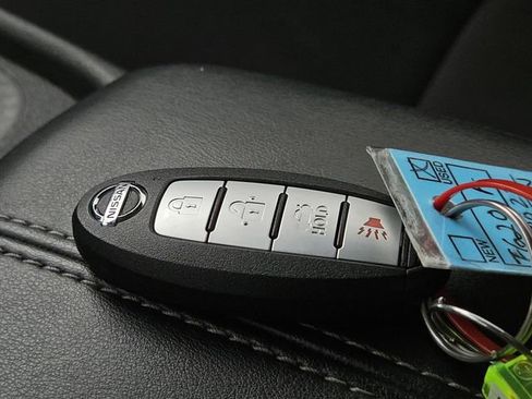 Used 2023 Nissan Sentra SV FWD image 18