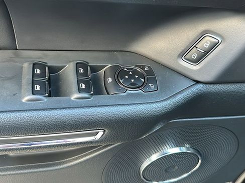 Used 2023 Ford Expedition XLT image 16