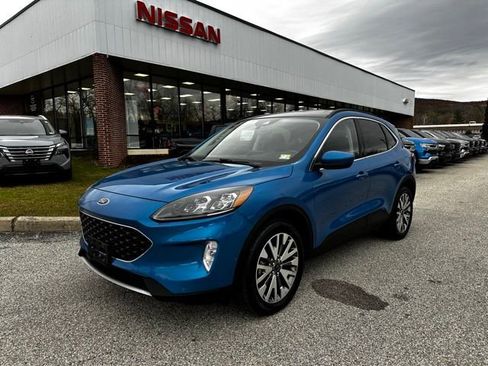 Used 2021 Ford Escape Titanium AWD/4WD image 1
