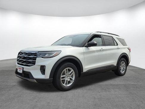 New 2026 Ford Explorer Active w/ Active Comfort Package RWD image 4