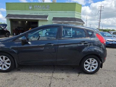 Used 2011 Ford Fiesta SE w/ 202A Rapid Spec Order Code FWD image 9