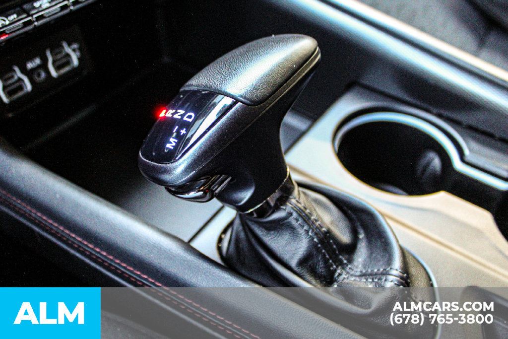 Used 2025 Dodge Durango GT RWD image 38