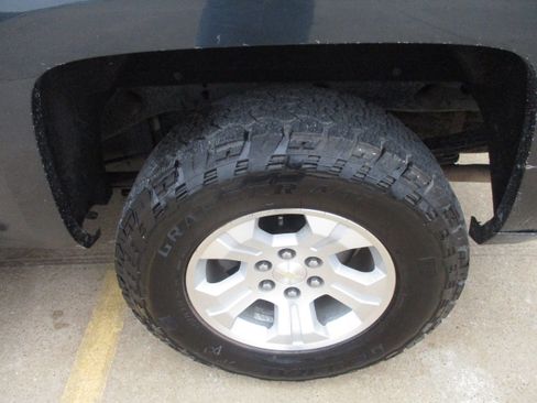 Used 2018 Chevrolet Silverado 1500 LT w/ All Star Edition image 6