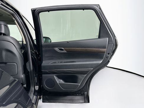 Used 2024 Genesis GV80 3.5T image 32