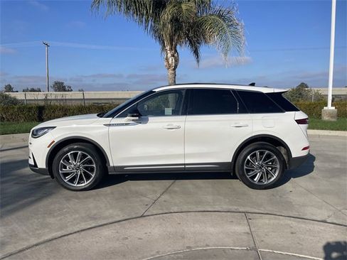 Used 2023 Lincoln Corsair FWD w/ Equipment Group 101A image 5