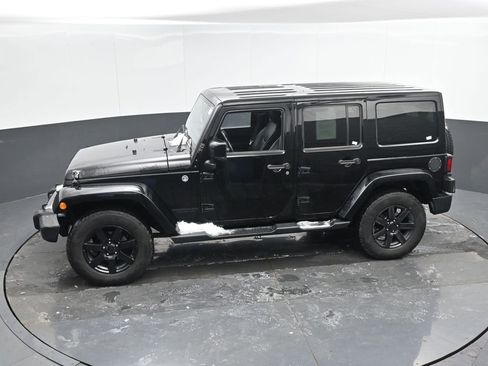 Used 2014 Jeep Wrangler Unlimited Sahara image 39