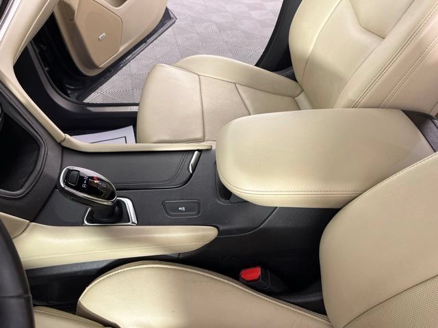 Used 2017 Cadillac XT5 Luxury FWD image 25