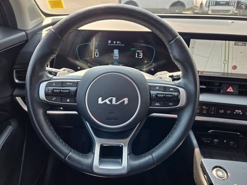 Used 2023 Kia Sportage EX AWD/4WD image 14