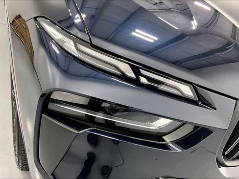 Certified 2023 BMW X7 M60i image 29