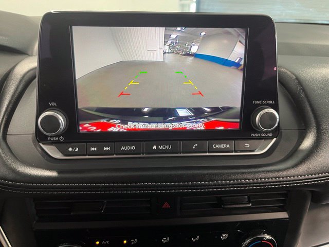 Used 2024 Nissan Rogue S FWD image 29