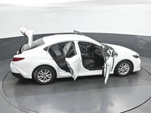 Used 2025 Toyota Camry LE FWD image 46