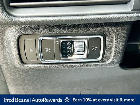 Used 2022 Lincoln Corsair AWD w/ Premium Package image 14