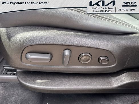 Used 2022 Buick Enclave Premium image 25