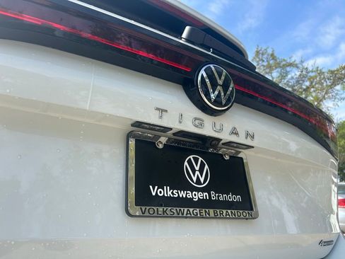 New 2026 Volkswagen Tiguan SE AWD/4WD image 48